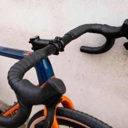 Bicicleta Gravel Ridley Kanzo GRX800: Aventura en Naranja y Azul