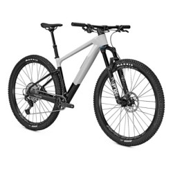Bicicleta MTB Focus Raven 8.8 Gris Negro: Rinde al Máximo ¡Compra!