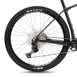 Bicicleta MTB BH Ultimate 6.5 Shimano XT: ¡Aventura en Negro y Gris!