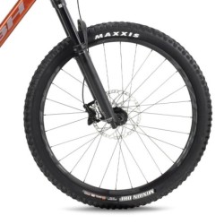 Bicicleta BH ILYNX Trail Carbon 8.7: ¡Potencia y Estilo!
