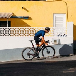 Bicicleta Rondo HVRT CF0 Granate: Rendimiento Superior ¡Compra Ahora!