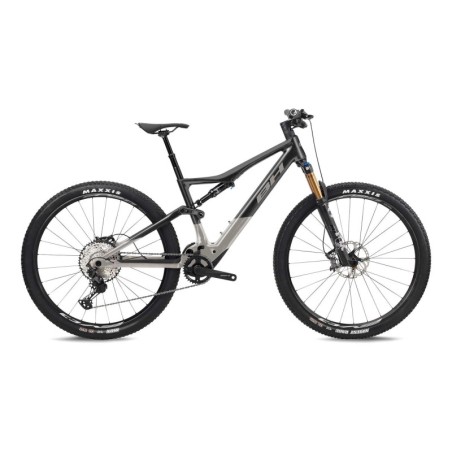 Bicicleta Eléctrica BH Ilynx RACE Carbon 7.8: ¡Rendimiento Superior!