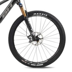Bicicleta Eléctrica BH Ilynx RACE Carbon 7.8: ¡Rendimiento Superior!