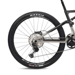 Bicicleta Eléctrica BH Ilynx RACE Carbon 7.8: ¡Rendimiento Superior!