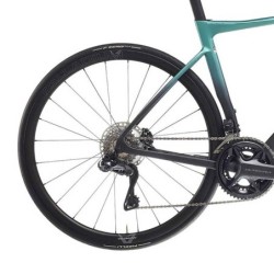 Bianchi Specialissima Pro: Ligereza y Tecnología Di2 - ¡Compra Ahora!