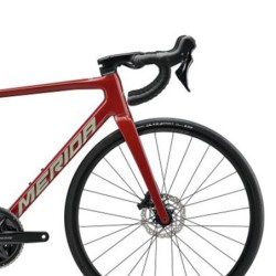 Bicicleta Merida Scultura 4000 Roja: ¡Rendimiento Superior!