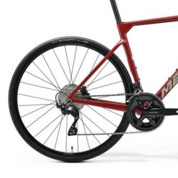 Bicicleta Merida Scultura 4000 Roja: ¡Rendimiento Superior!