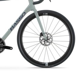 Bicicleta Basso Astra Shimano 105 Di2: ¡Rendimiento Superior!