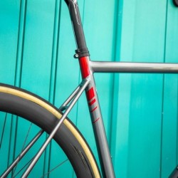 Bicicleta Ridley Helium SLX Disc: Ligereza y Rendimiento ¡Compra Ya!