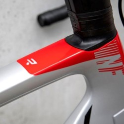 Compra Ridley Noah FAST: Velocidad y Estilo en Plata y Rojo