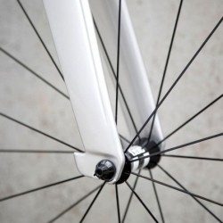 Compra Ridley Noah FAST: Velocidad y Estilo en Plata y Rojo