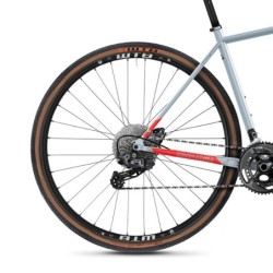 Bicicleta Gravel Ghost Road Rage: Aventura en Gris y Rojo