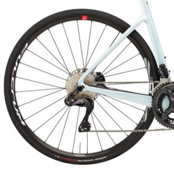 Bicicleta Cervélo Caledonia Di2: Rendimiento y Estilo ¡Compra Ya!