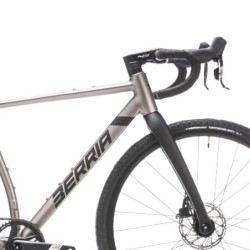 Bicicleta Gravel Berria HPR Elite: ¡Aventura sin límites!