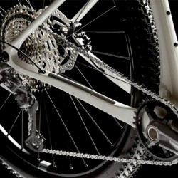 Bicicleta MTB MMR Rakish 00 gris: ¡Explora la montaña hoy!